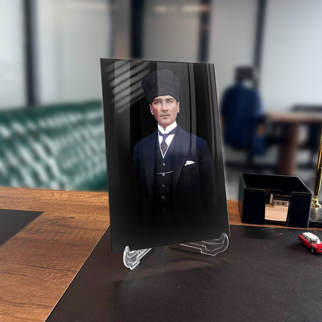 Atatürk 103 Cam Tablo