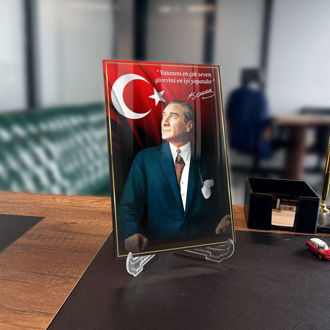 Atatürk 155 cam tablo, modern tasarım, yüksek kaliteli cam, şık ofis dekoru, UV baskı ile üretildi.