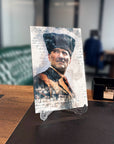 Atatürk 112 Cam Tablo, yüksek kaliteli temperli cam üzerinde özel tasarım ve UV baskı ile hazırlanmış.