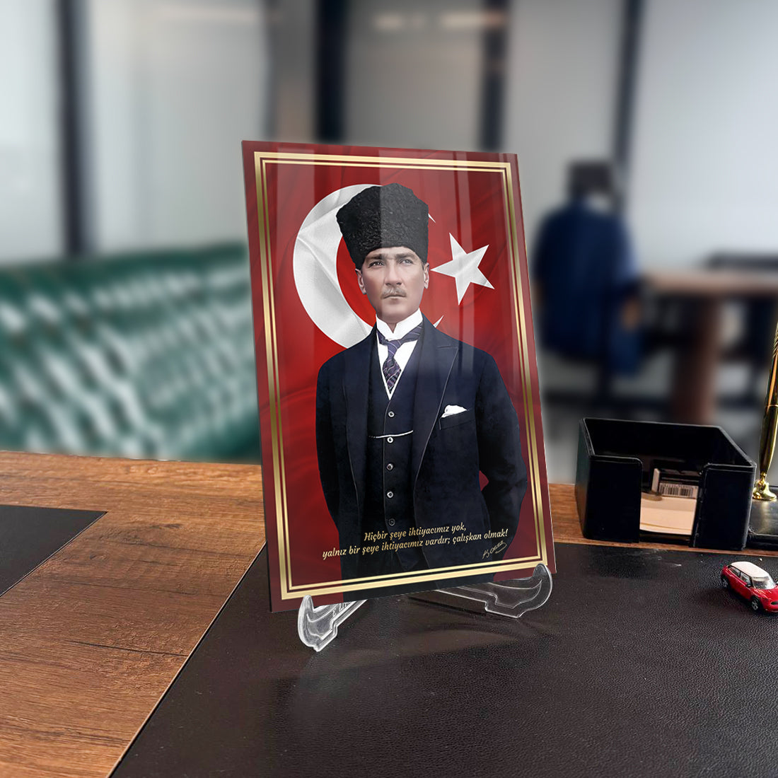 Atatürk 149 Cam Tablo featuring a portrait of Atatürk on a decorative background, perfect for modern office decor.
