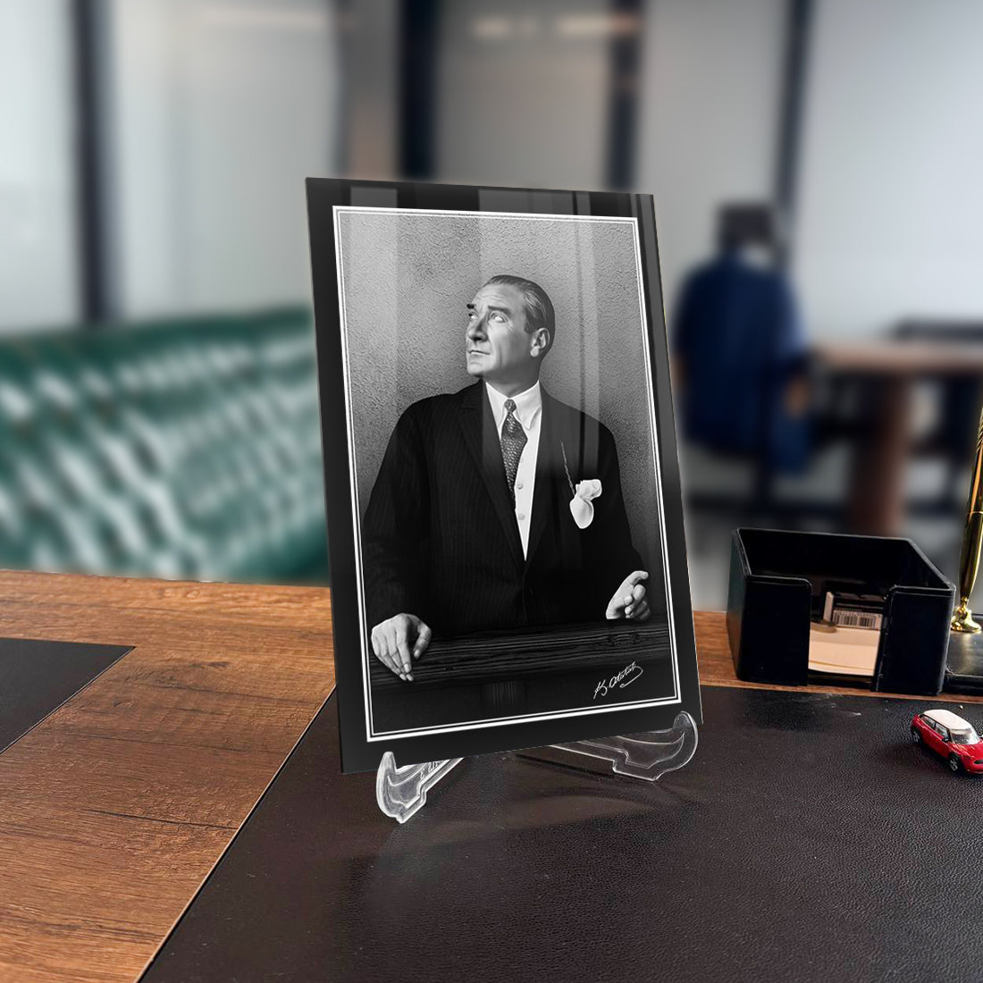 Atatürk 98 Cam Tablo