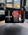 Atatürk 201 cam tablo, yüksek kaliteli UV baskı, dayanıklı, şık tasarım, ofis dekorasyonu için ideal.