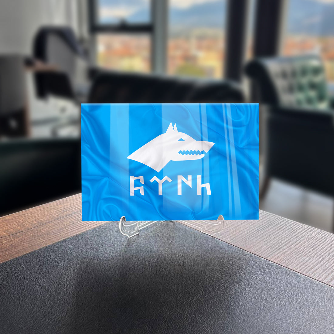 Göktürk Bayrağı Cam Tablo, modern tasarım, UV baskı, yüksek kaliteli temper cam ile üretilmiştir.