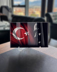Atatürk ve Bayrak 3 Cam Tablo