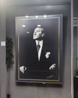 Atatürk 64 Cam Tablo - şık, yüksek kaliteli UV baskı ile tasarlanmış, modern iç mekan dekoru.