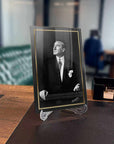 Atatürk 2 Cam Tablo - Şık ve dayanıklı UV baskı ile hazırlanmış özel tasarım cam tablo, ofis dekorasyonu için ideal.