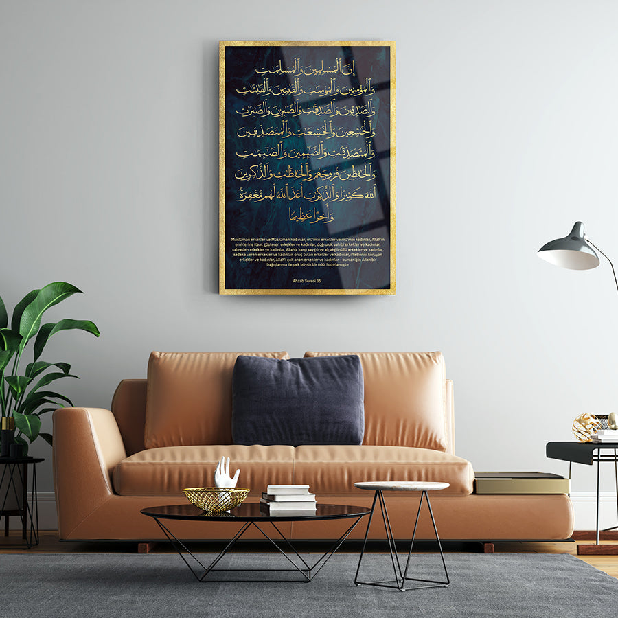 Azap Suresi 35 ayet cam tablo, modern oturma odası dekorasyonu için şık ve kaliteli sanat eseri.