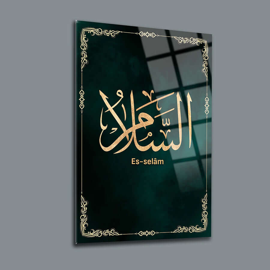 Es-Selam Cam Tablo with Arabic calligraphy on green glass, highlighting unique SRD design and quality craftsmanship.