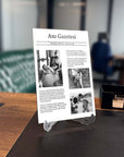 Kişiye özel tasarım anı gazetesi, modern ofis dekorasyonunda şık bir sergileme.