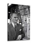 Atatürk 122 Cam Tablo, yüksek kaliteli cam olan SRD Concept cam tablosu, özel UV baskı ile tasarlanmıştır.
