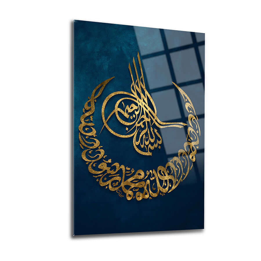 Hilal ve Tuğra desenli 4 mm kalınlığında temperli cam tablo, özel UV baskı ile tasarlandı.