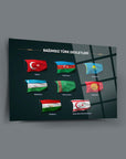 Bağımsız Türk Devletleri cam tablosu, Türk ve Orta Asya bayraklarının modern tasarımıyla şık sunumu.