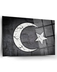 Türk bayrağı deseniyle şık cam tablo, modern dekorasyon için ideal, yüksek kaliteli UV baskı.