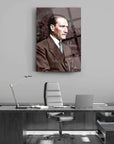Atatürk 229 Cam Tablo, yüksek kaliteli UV baskı ile şık ofis dekoru için ideal cam tablo.