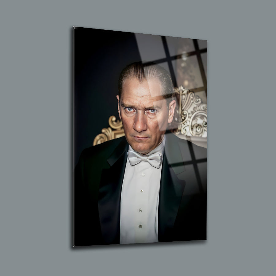 Atatürk 244 Cam Tablo, yüksek kaliteli UV baskı ile cam yüzeyinde tasarlanmış şık dekoratif ürün.