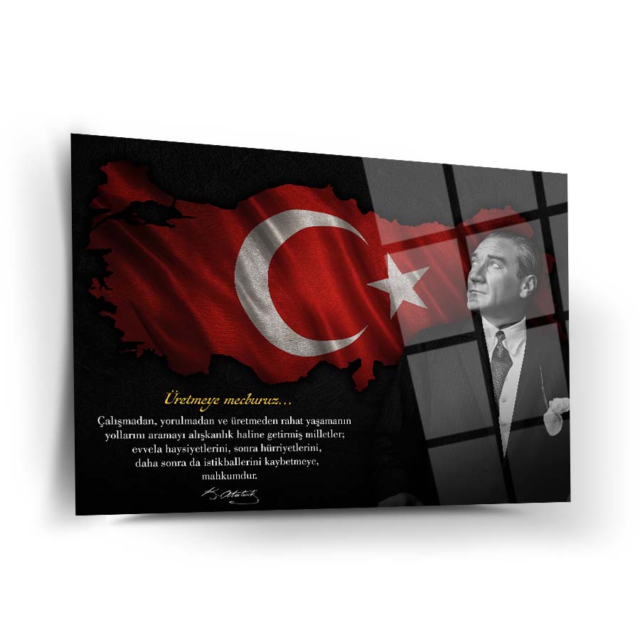 Atatürk 251 Cam Tablo showcasing Turkish flag design with inspirational quote, high-quality tempered glass art.