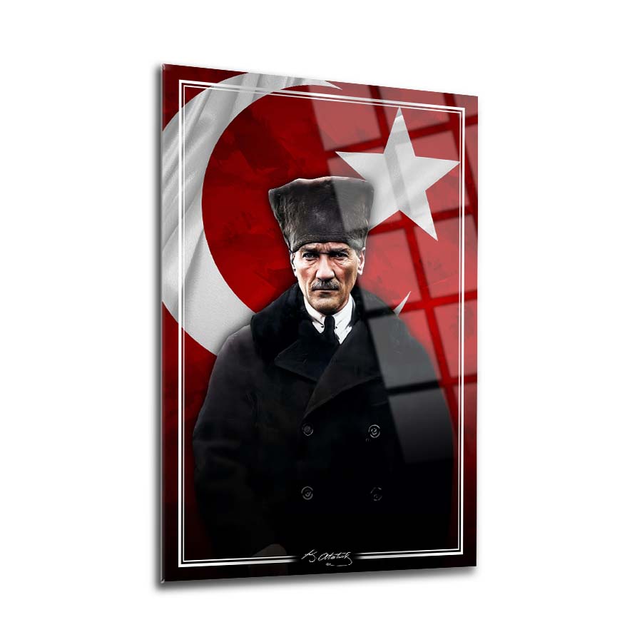 Atatürk 252 Cam Tablo, UV baskılı, yüksek kaliteli temper cam, Türkiye bayrağı arka planda.