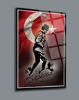 Atatürk 260 Cam Tablo, özel UV baskı ile tasarlanmış, Türkiye bayrağının renkleriyle şık cam tablo.