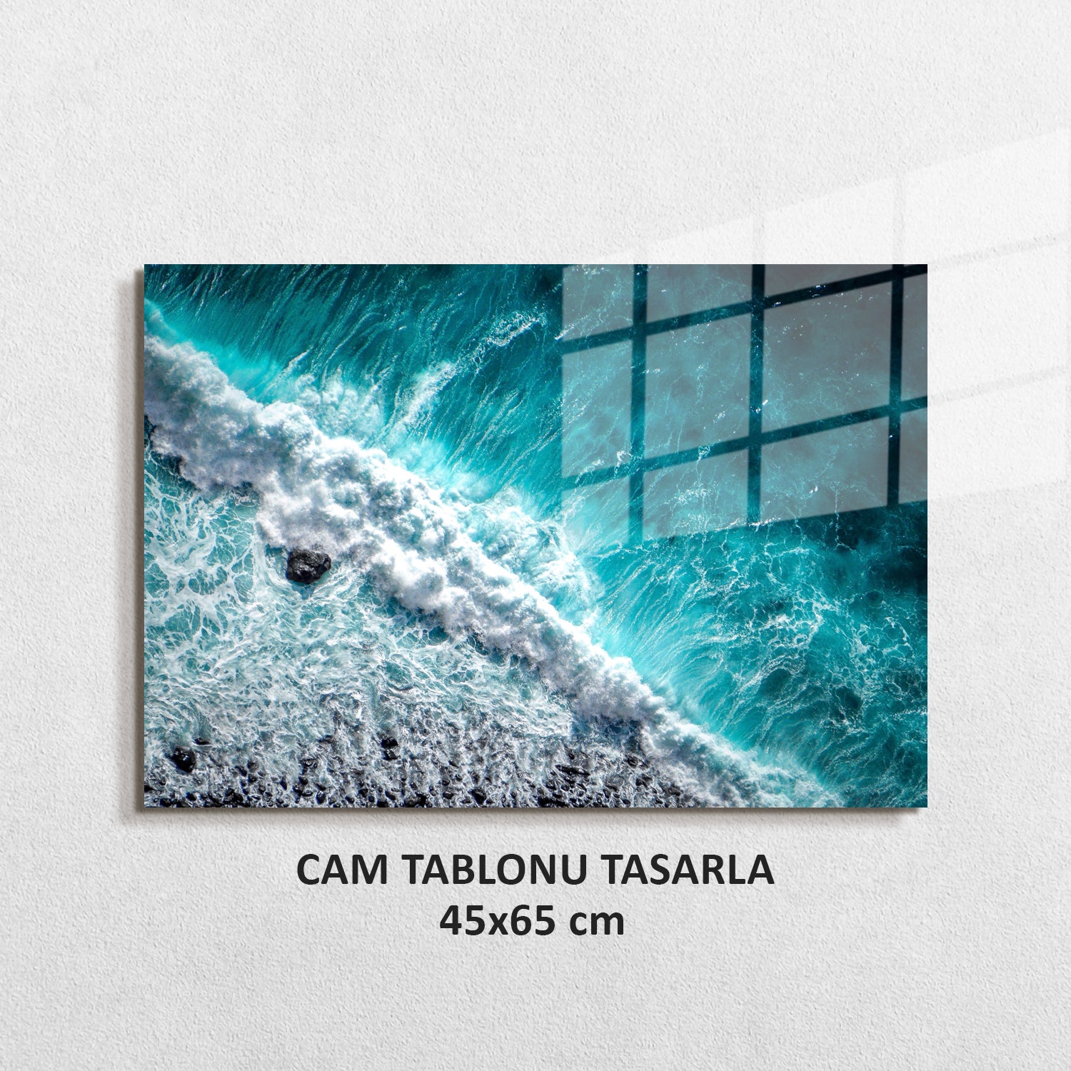Kişiye özel cam tablo, 45x65 cm boyutlarında deniz manzarası tasarımı.