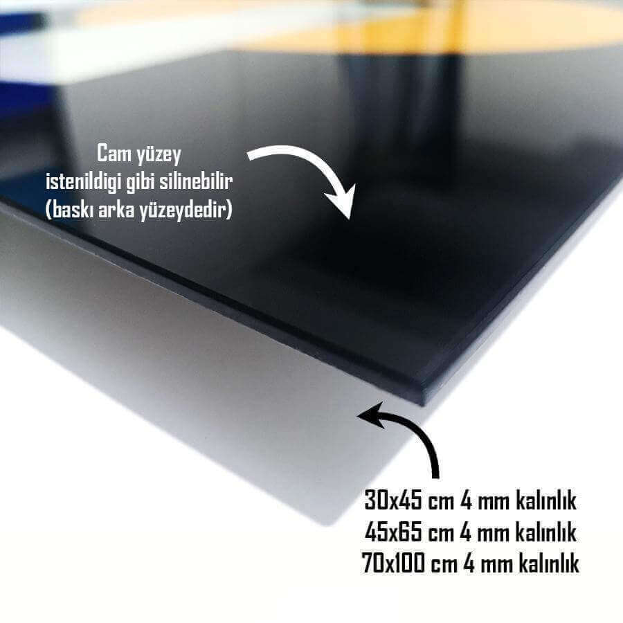 Detaylı görünüm: Türk Bayrağı cam tablo yüzeyi, silinebilen UV baskı, 3 farklı boyut mevcut.