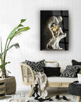 Modern living room featuring a stylish Cam Tablo artwork and indoor plants, promoting a serene home atmosphere.