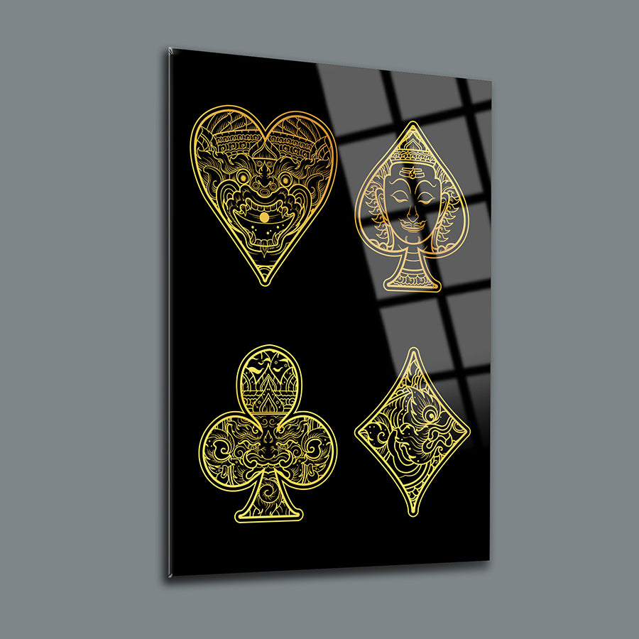 İskambil temalı cam tablo, ince detaylarla işlenmiş kalp, karo, maça ve sinek motifi tasarımı.