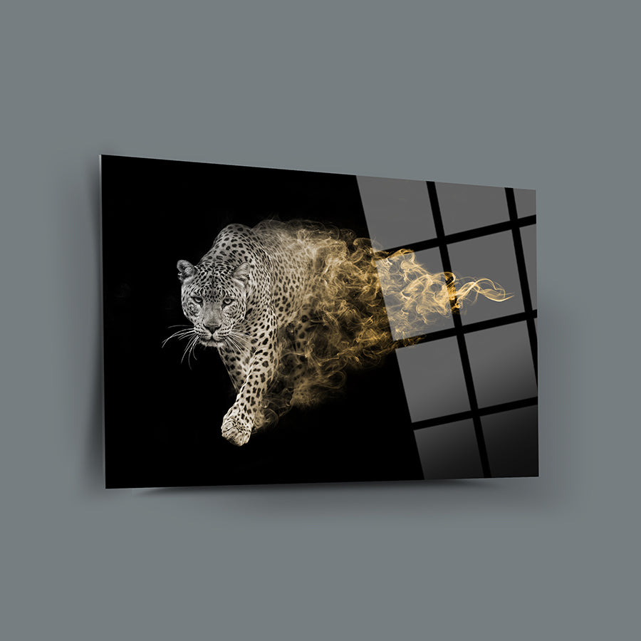 Duman Leoparı Cam Tablo, şık ve modern UV baskı ile tasarlanmış, yüksek kaliteli temperli camdan yapılmıştır.