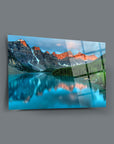 Banff Ulusal Parkı cam tablo, muhteşem dağ manzarası ve göl yansımalarıyla şık dekoratif sanat eseri.