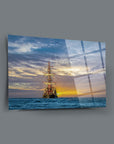 Ufuktaki Gemi Cam Tablo: Şık ve dayanıklı, UV baskılı, 4 mm kalınlığında temperli camdan yapılmıştır.