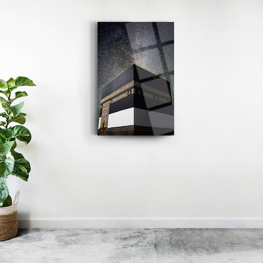 Kabe Gökyüzü Cam Tablo, modern tasarım, 4 mm kalınlığında, yüksek kaliteli temperli camdan yapılmıştır.