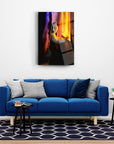 Ürkek Kedi Cam Tablo as a centerpiece above a blue sofa in a modern living room setting.