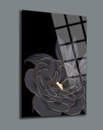 Gri Gül cam tablo, şık siyah arka planda zarif çiçek tasarımıyla iç mekan dekorasyonu için ideal.