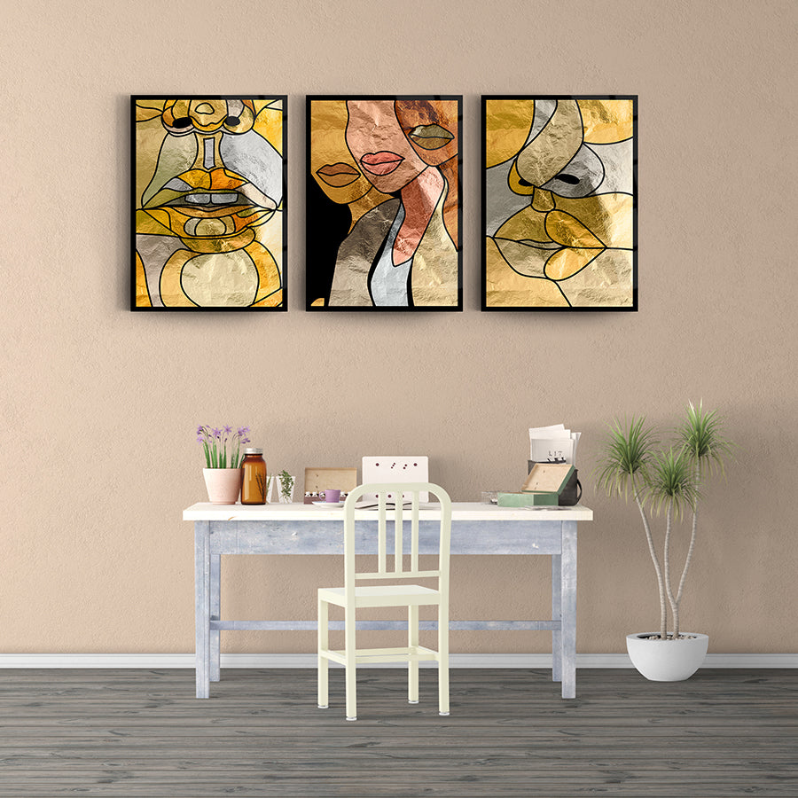 Duvardan Yüzler 3'lü Set Cam Tablo, şık ve modern tasarımlarla duvar dekorasyonu için ideal.