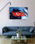 Decorative Türkiye cam tablo featuring the Turkish flag, ideal for modern home decor.