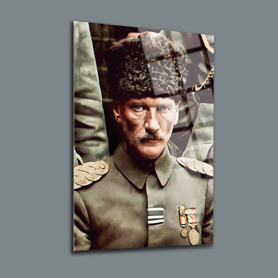 Atatürk 46 Cam Tablo, yüksek kaliteli temperlenmiş camdan yapılmış özel tasarım.