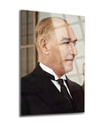 Atatürk 47 Cam Tablo, yüksek kaliteli 4mm kalınlığında temperli cam. Şık ve dayanıklı duvar sanatı.