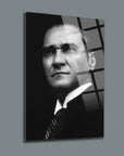 Atatürk 54 Cam Tablo, yüksek kaliteli temperli cam, modern tasarım, özel UV baskı ile yapılmıştır.