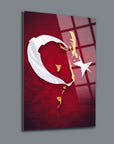 Atatürk ve bayrak temalı modern cam tablo, yüksek kaliteli UV baskı ile dekoratif bir tasarım.
