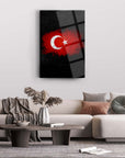 Türk Bayrağı temalı 12 mm cam tablo, modern oturma odası dekorasyonu için şık bir parça.