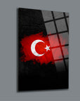 Türk Bayrağı tasarımlı 12 cam tablo, UV baskı ile özel tasarlanmış, dayanıklı ve şık dekorasyon ürünü.