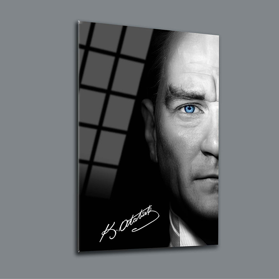 Atatürk 90 Cam Tablo with UV print on high-quality tempered glass, featuring a striking design and durability.