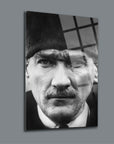 Atatürk 93 Cam Tablo, 4 mm kalınlığında temperli cam, UV baskı ile özel tasarım, yüksek dayanıklılık.