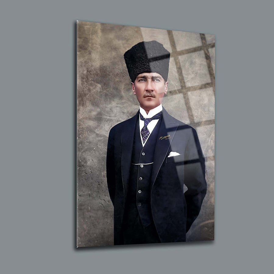 Atatürk 95 Cam Tablo featuring high-quality tempered glass with UV print design by SRD Concept, showcasing resilience and elegance.