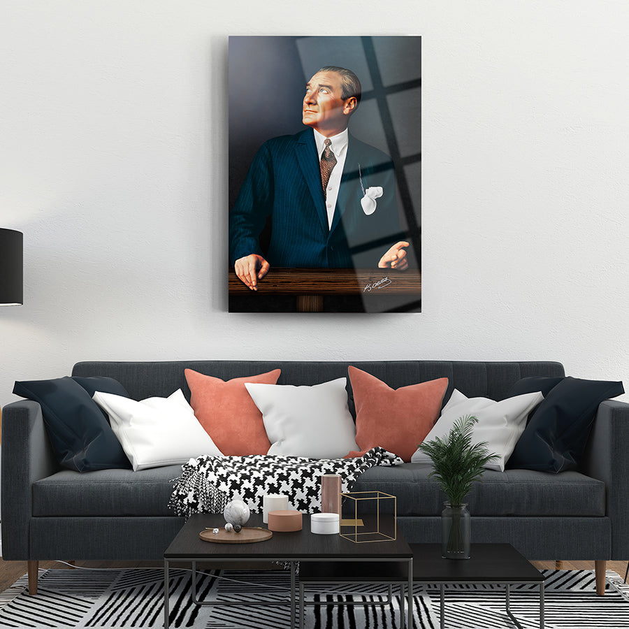 Atatürk 96 Cam Tablo, yüksek kaliteli temper camdan üretilmiş, şık iç mekan dekoru.