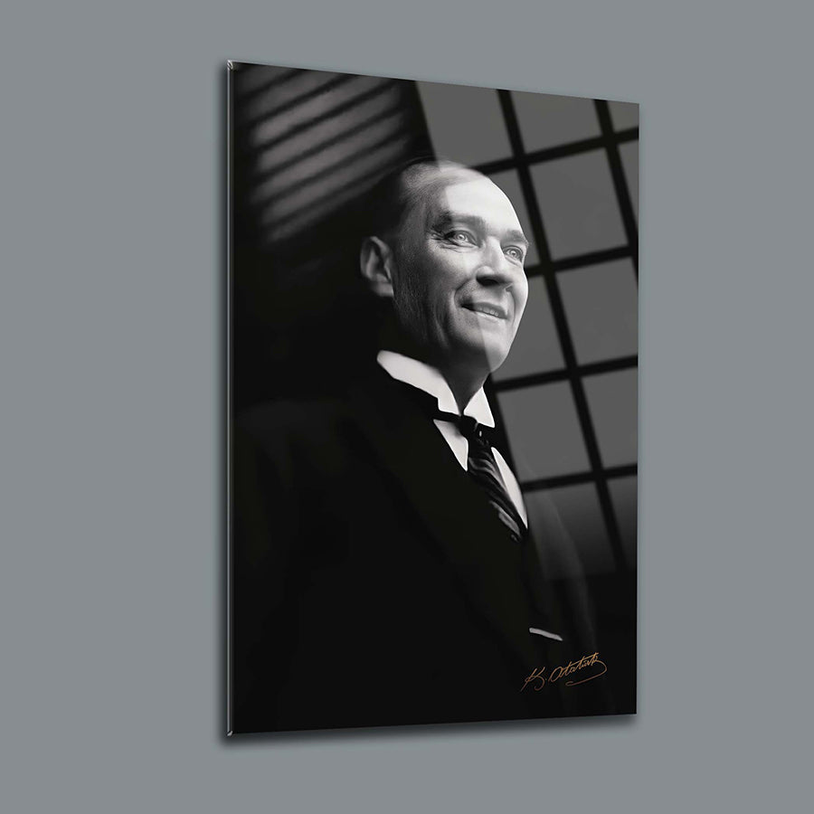 Atatürk 99 Cam Tablo - yüksek kaliteli, temperli cam tablosu, özel UV baskı ile tasarlanmış şık dekor ürün