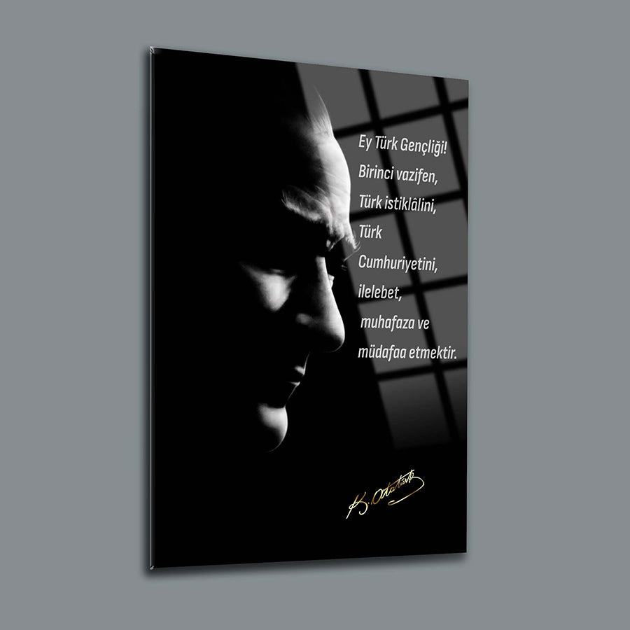 Atatürk 100 Cam Tablo with inspirational quote on a sleek glass surface.