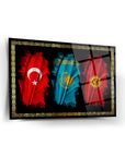 Türk, Kırgız ve Kazak bayraklarını içeren şık cam tablo, özel UV baskı ile tasarlanmıştır.