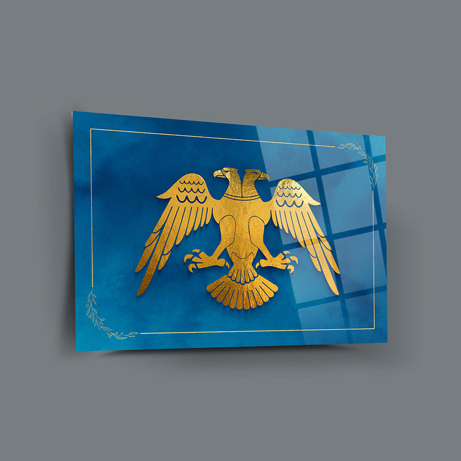 Selçuklu Bayrağı cam tablo, mavi arka planda altın renkli çift başlı kartal deseniyle şık dekorasyon.