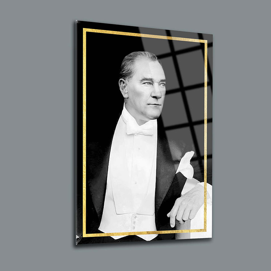 Atatürk 115 Cam Tablo, 4 mm temperli cam, şık tasarım ve UV baskı ile yüksek kaliteli sanat eseri.