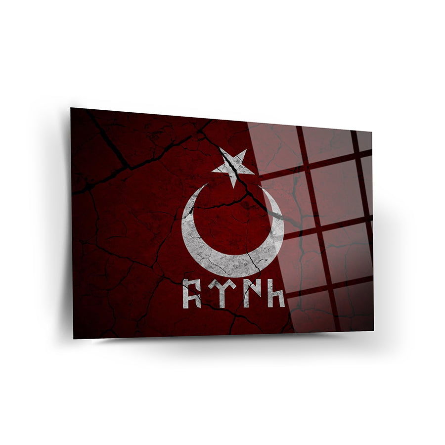 Göktürkçe Bayrak Cam Tablo with a cracked red background and white crescent moon design.